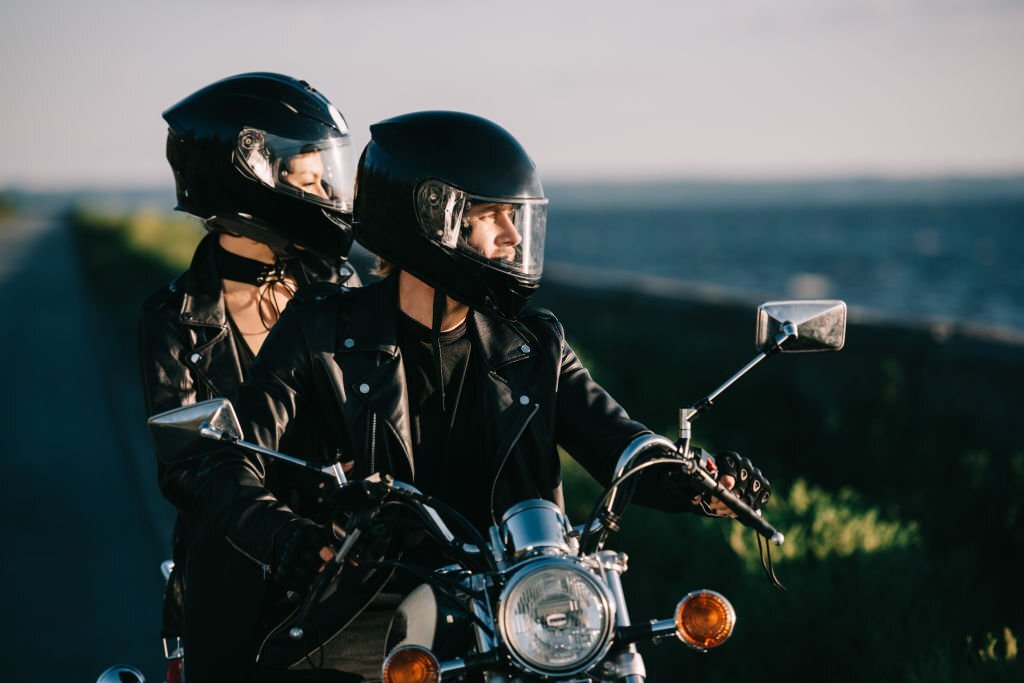bike helmet colour Classic (More Colors) Your chin area is also protected by the durable chin guard in the event of an impact.In addition Helmet color? : r/CyclingFashion
