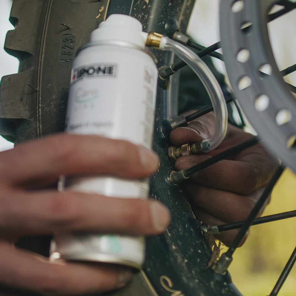 IPONE S.O.S. Tyre Repair - Temporary puncture repair foam, to get you home safely