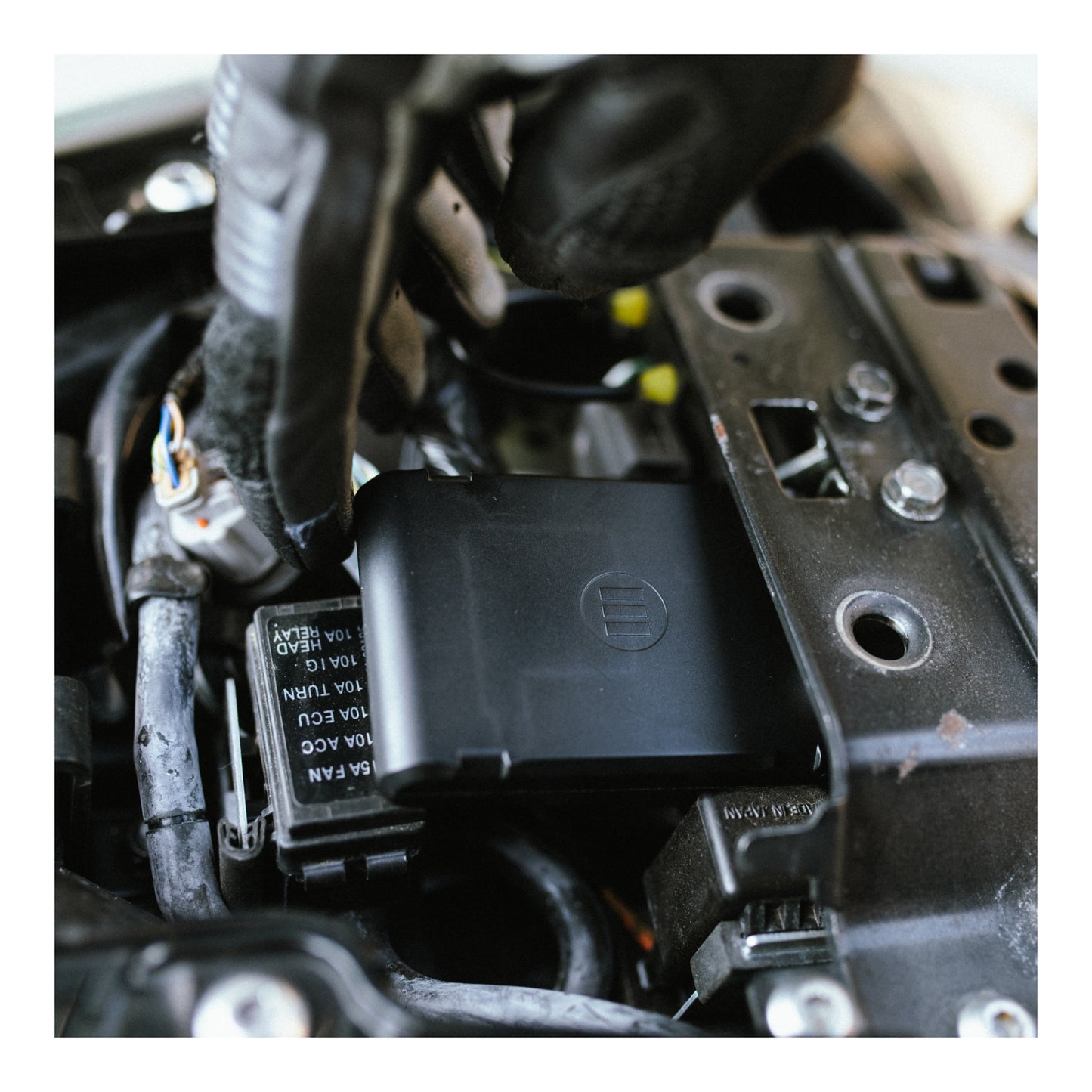 Monimoto 7 Smart Motorcyle GPS Tracker