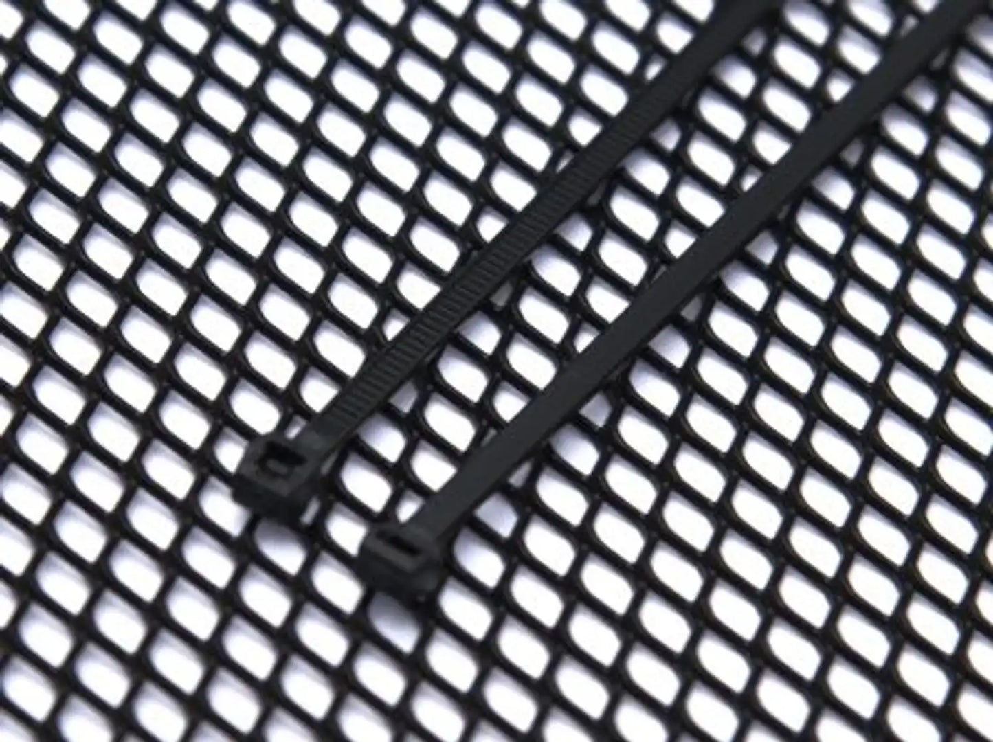 Universal Radiator Guard Mesh (12x16) R&G (RADUM01BK)