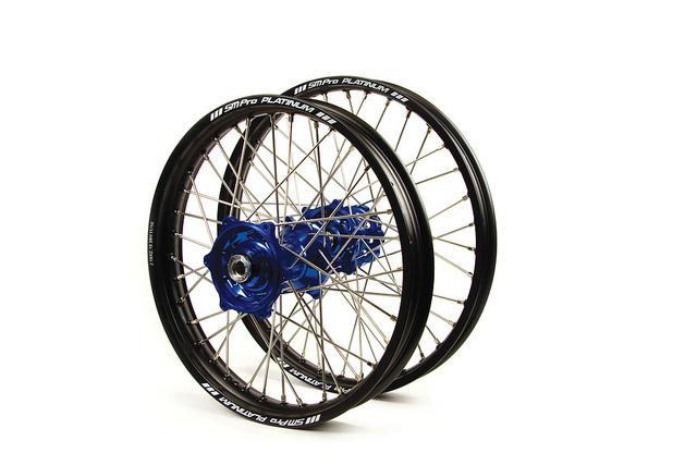 Talon Rear Wheel YZF BL/BK