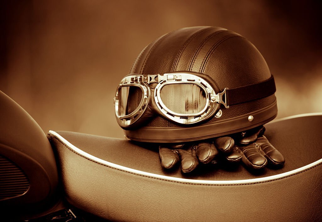 how to wear goggles with motorcycle helmet