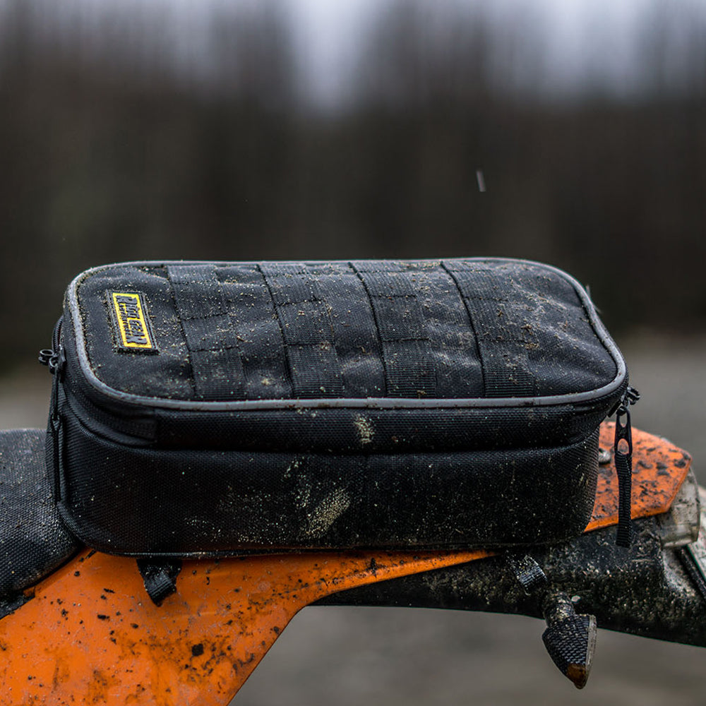 RG-025R - TRAILS END REAR FENDER BAG WITH TOOL ROL