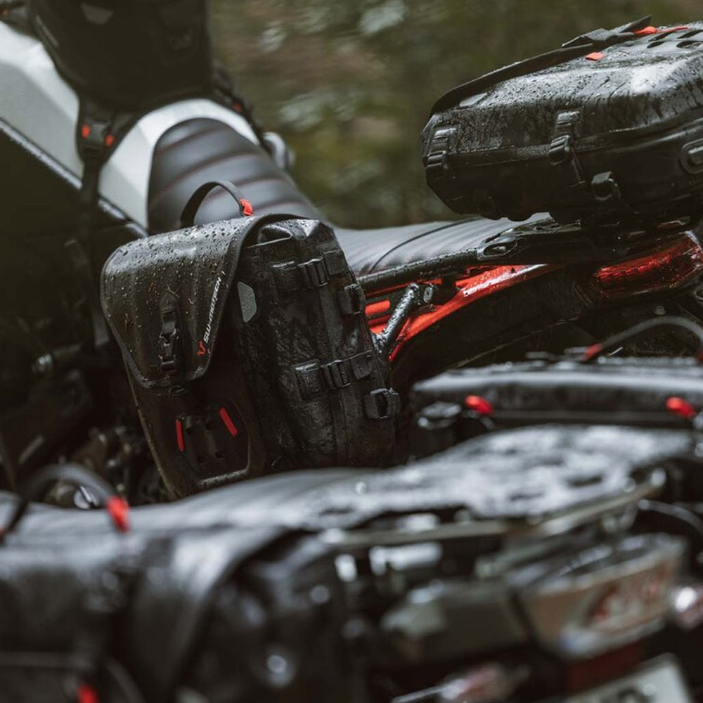 SYS BAG SW MOTECH WATERPROOF WITH ADAPTER PLATE 17L-23L RIGHT FOR SLC SIDE CARRIER