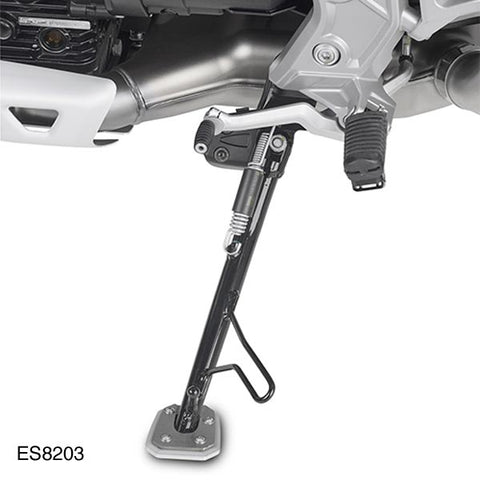 ES8203