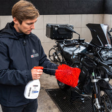 IPONE Cleaning Kit showing 1L Moto Wash and Microfiber Wash Mitt