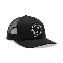 W Core Race Trucker
