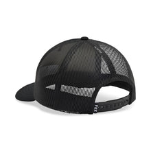 W Core Race Trucker