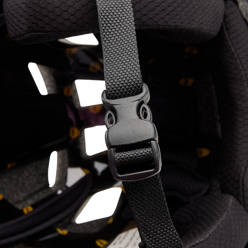 Fox Dropframe Helmet CE