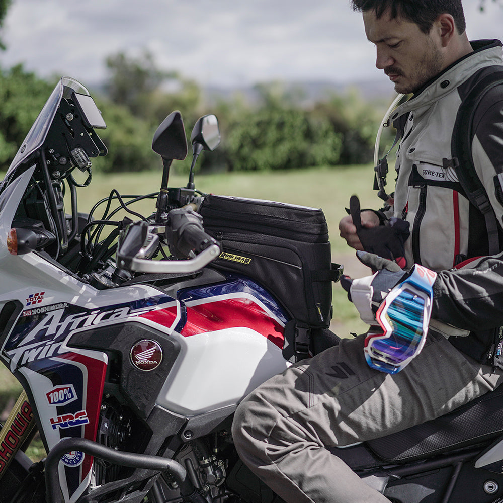 RG-1045 - TRAILS END ADVENTURE TANK BAG - 11