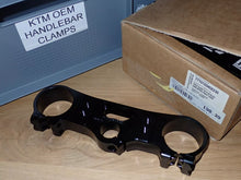 KTM Top Triple Clamp 7770103402230, X=22 Black