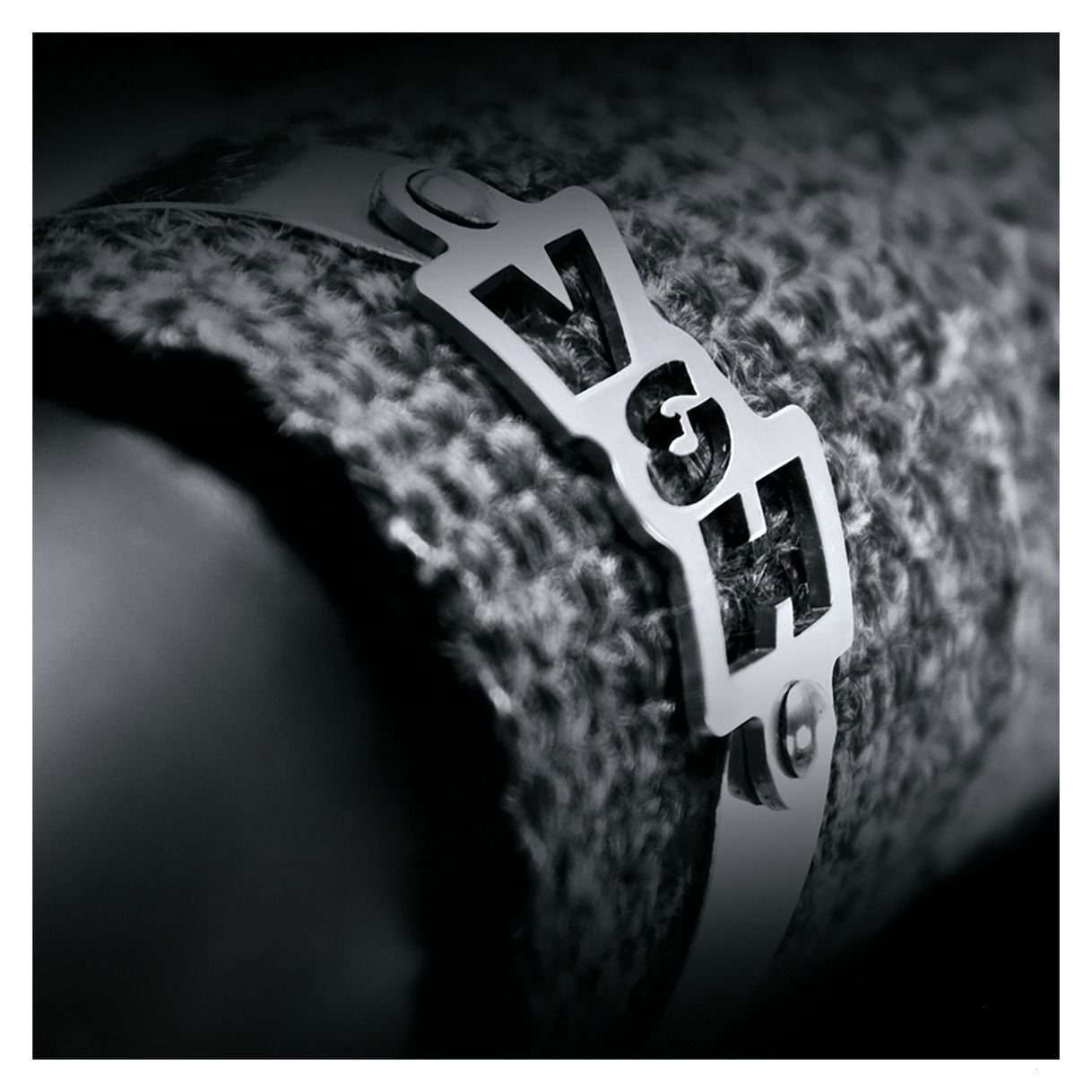 V26523