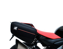 Ventura Luggage for Aprilia Tuono V4 Factory (21 - >)