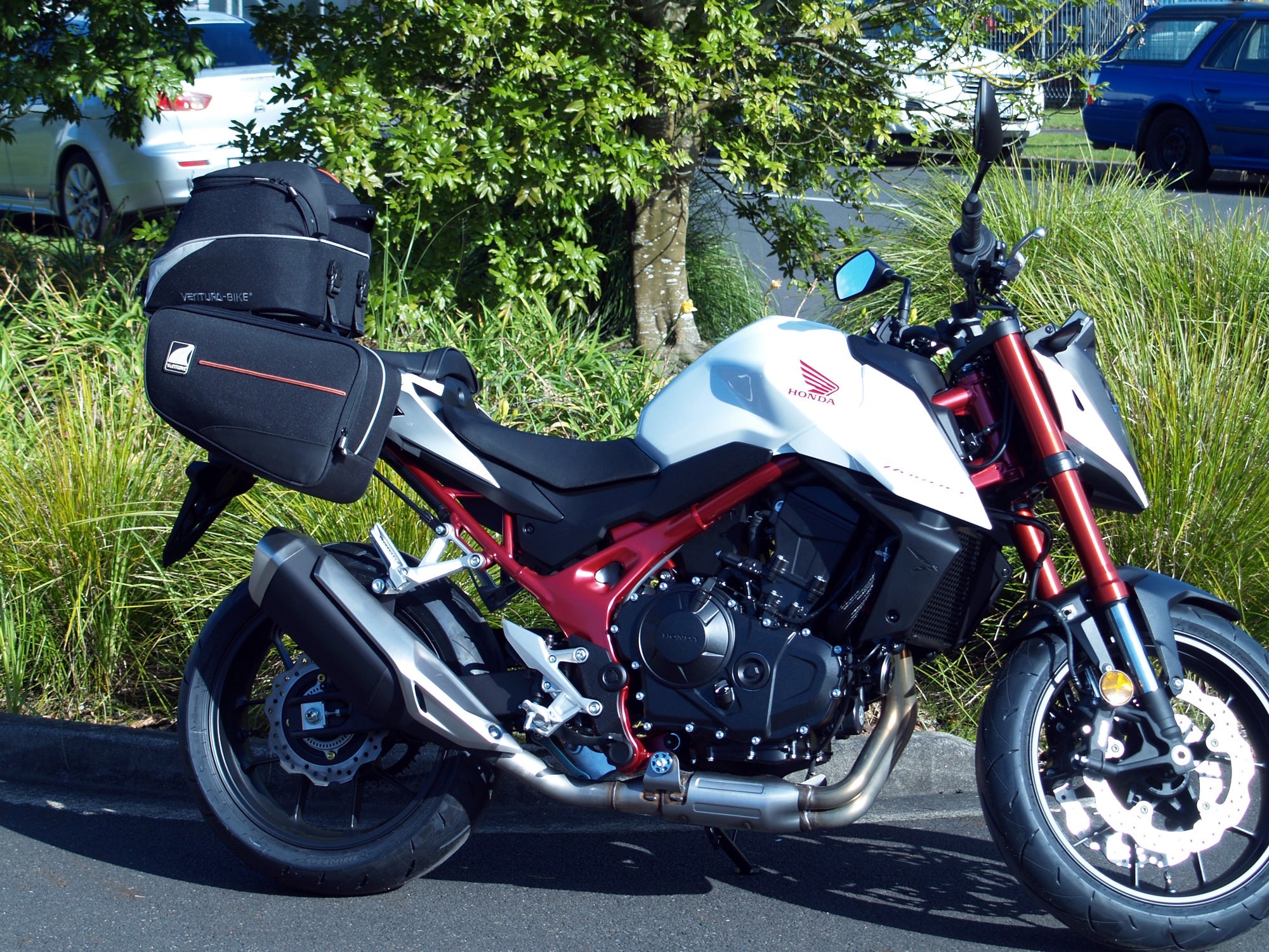 Ventura Luggage for Honda CB750 Hornet (23 - >)