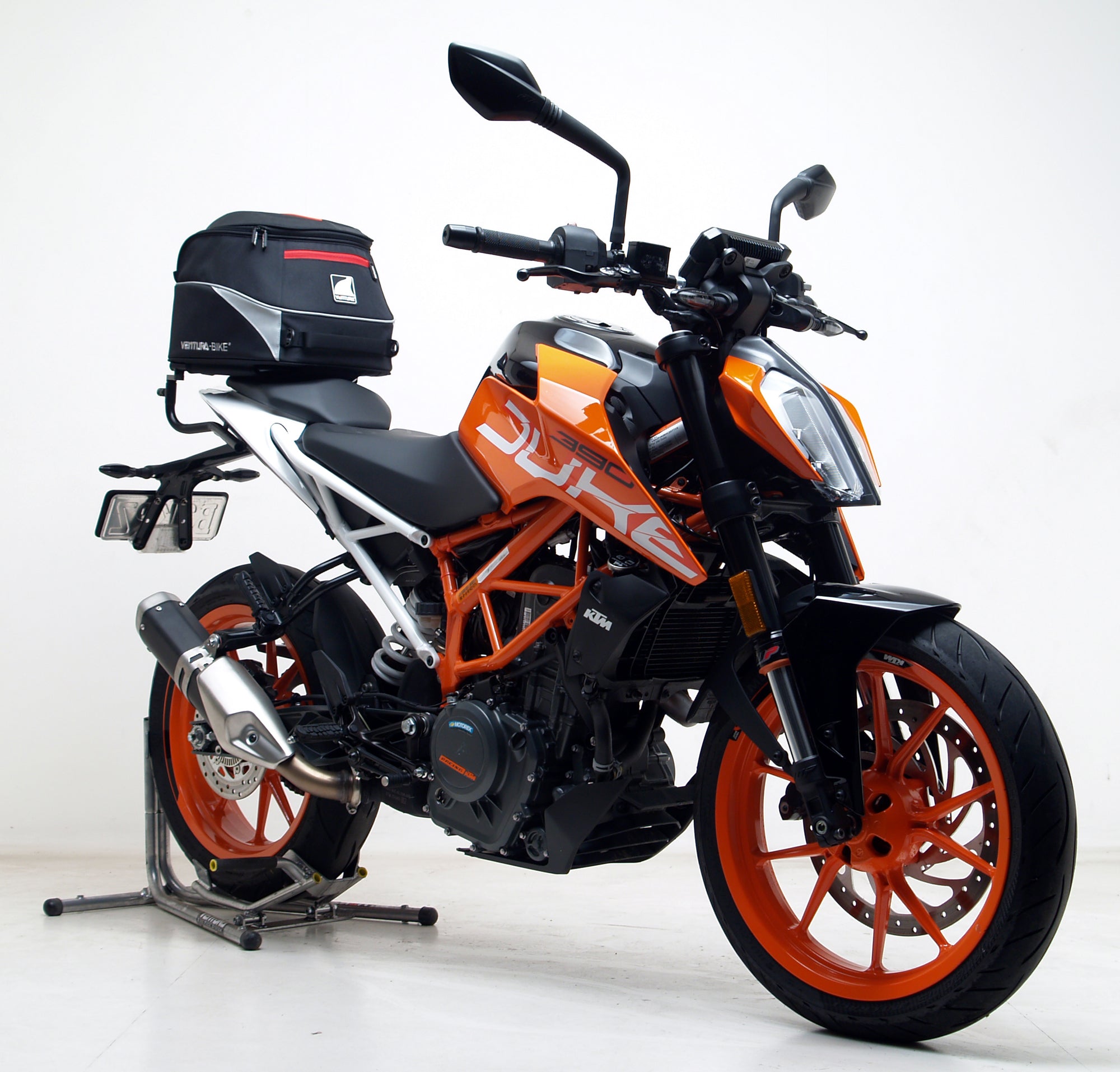 Ventura Luggage for KTM 200 Duke (20 - >)