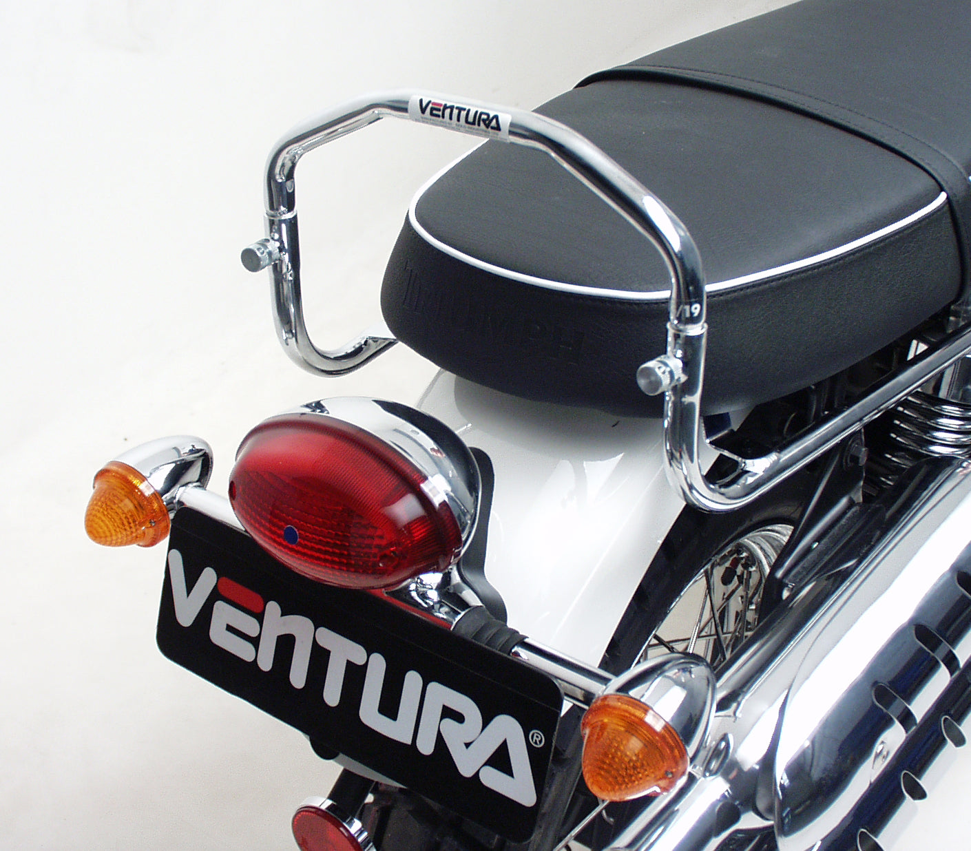 Ventura Luggage for Triumph Scrambler 900 (Black Finish) (06-16)